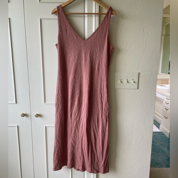 Faherty Cliffside Dress Cedar Wood Linen Cotton Midi
Size M NWOT - Picture 7 of 7